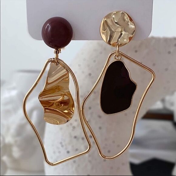 14k Gold Plated Organic Shape Dangle Hoop Earrings - Picture 3 of 3